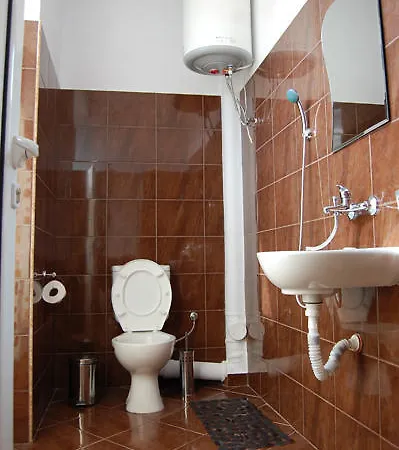 The White House Hostel Karlovo Cameră foto