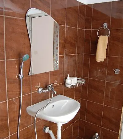 The White House Hostel Karlovo Cameră foto