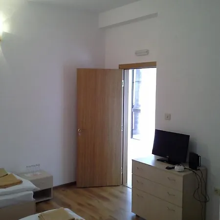 The White House Hostel Karlovo Exterior foto