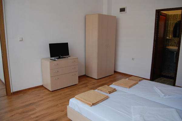 Hostel The White House